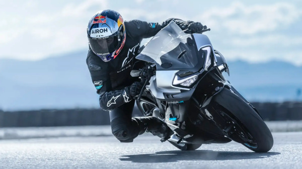 CF MOTO 675 SR-R - Stworzony do jazdy po torze